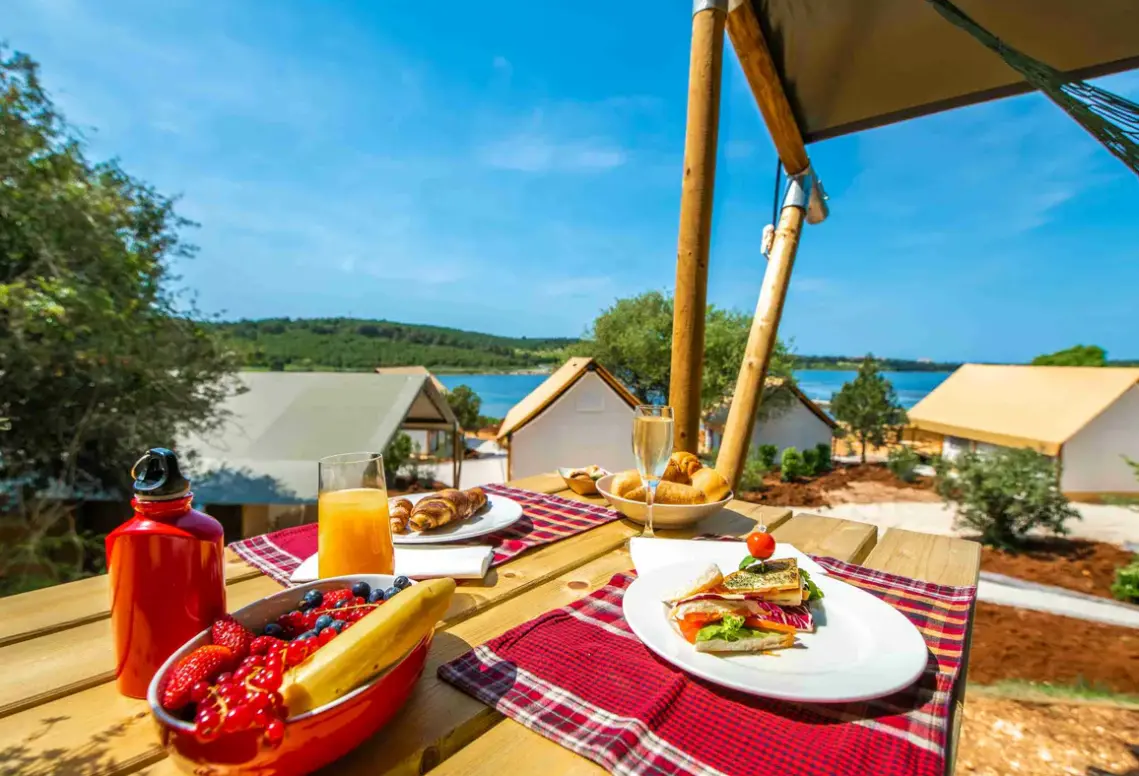Plaża przy hotelu Arena One 99 Glamping