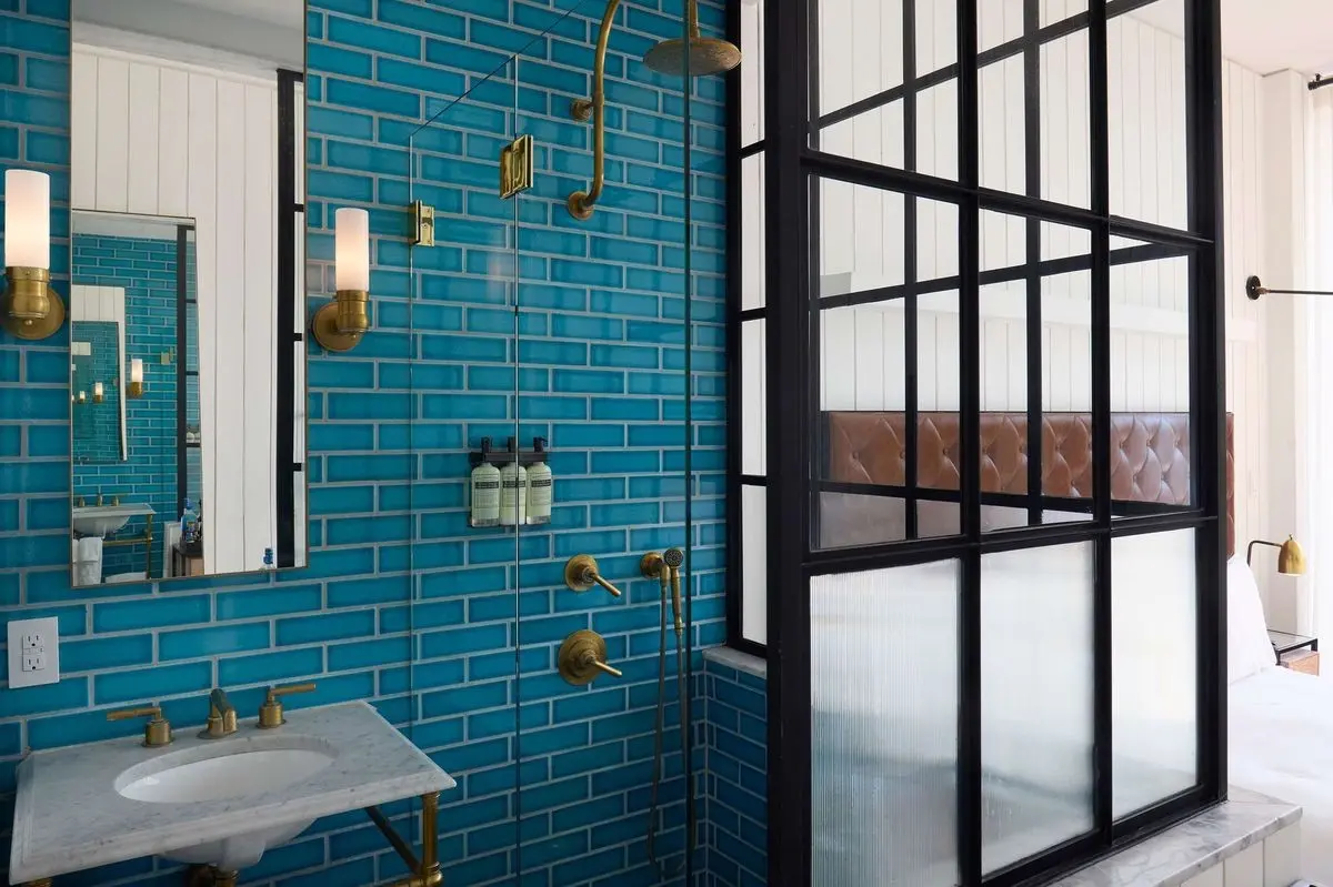 Arlo Williamsburg — ARLO WILLIAMSBURG