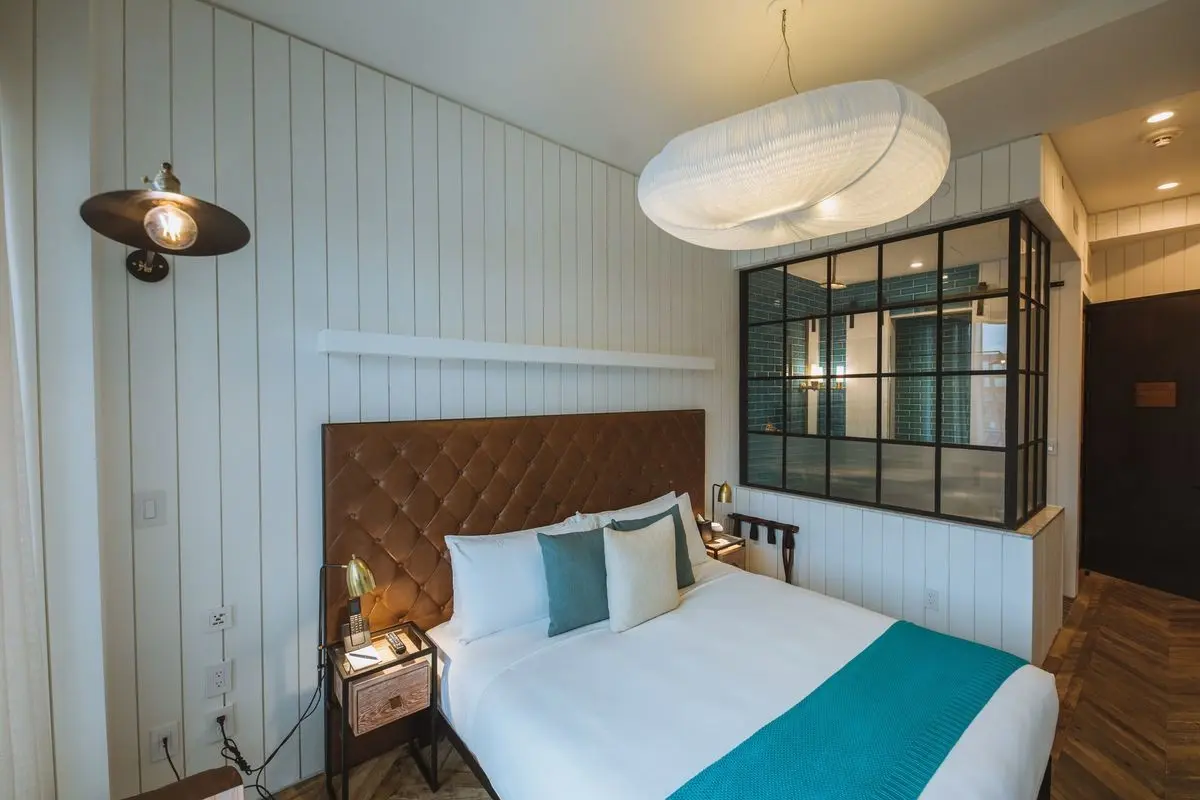 Arlo Williamsburg — ARLO WILLIAMSBURG