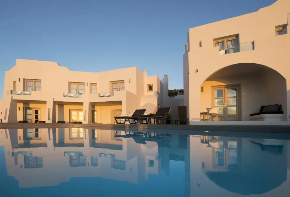Basen w hotelu Avaton Resort & Spa