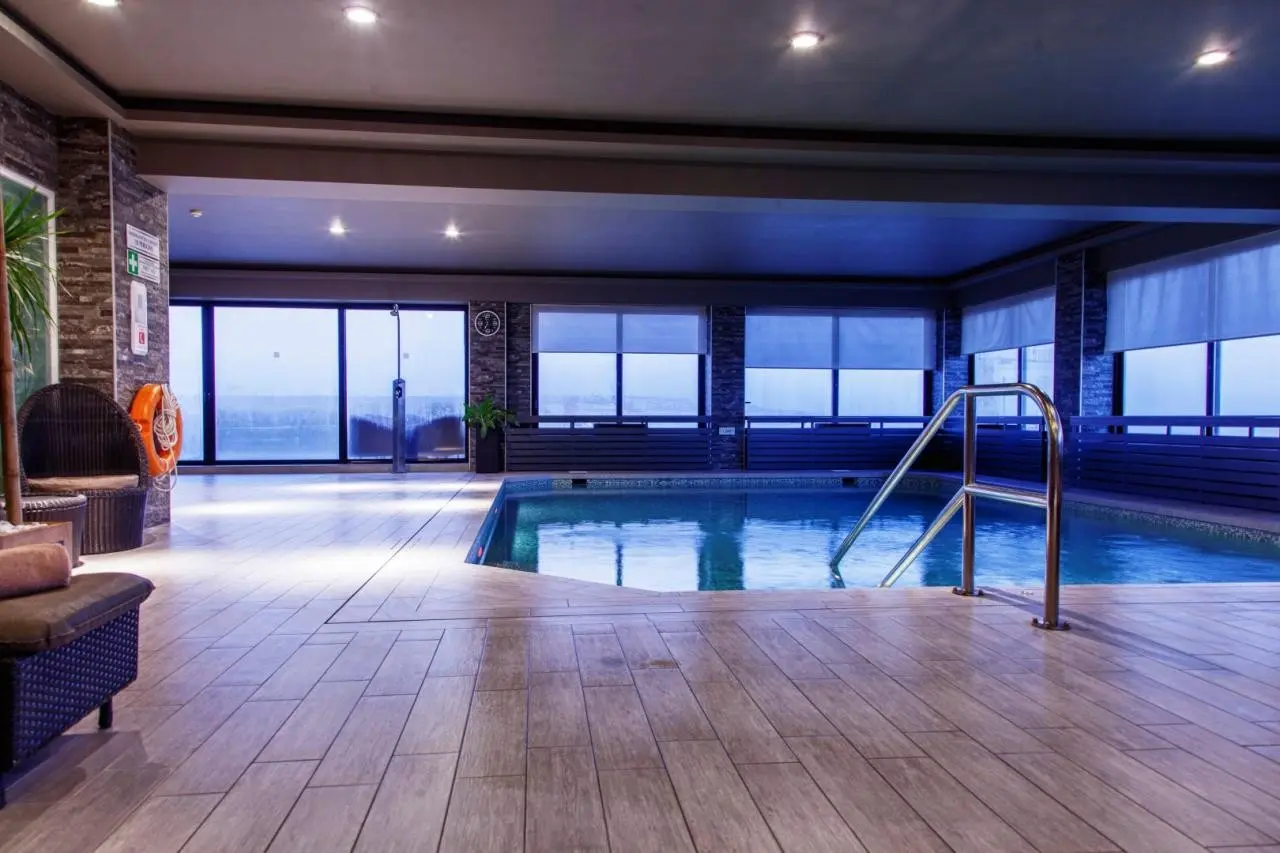 AX The Victoria Hotel — AX THE VICTORIA