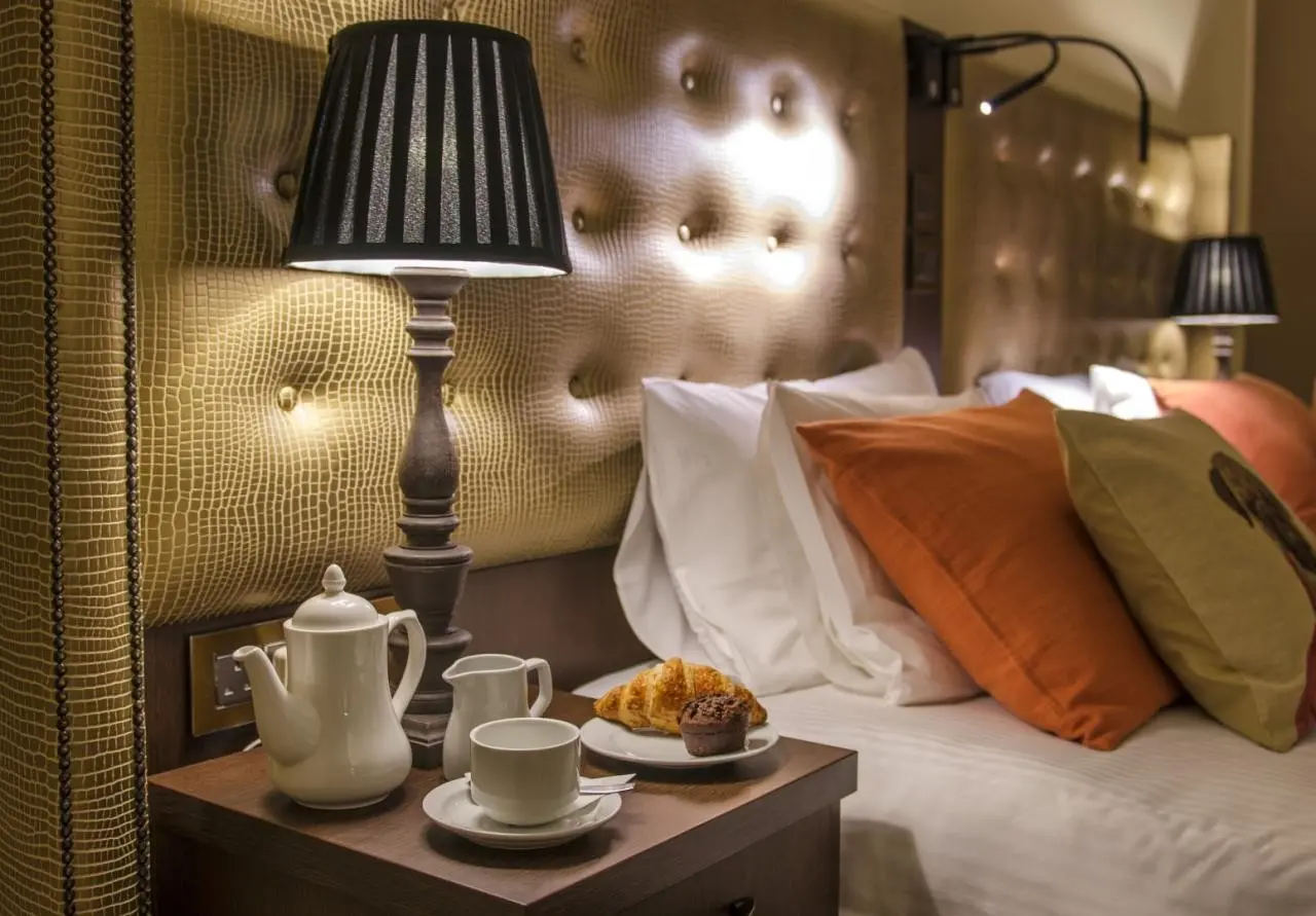 AX The Victoria Hotel — AX THE VICTORIA