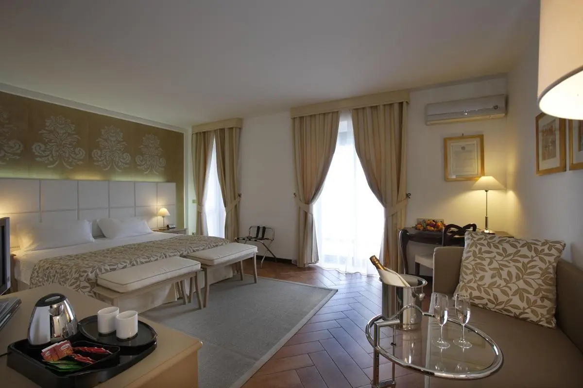 Baia Taormina Hotel — BAIA TAORMINA
