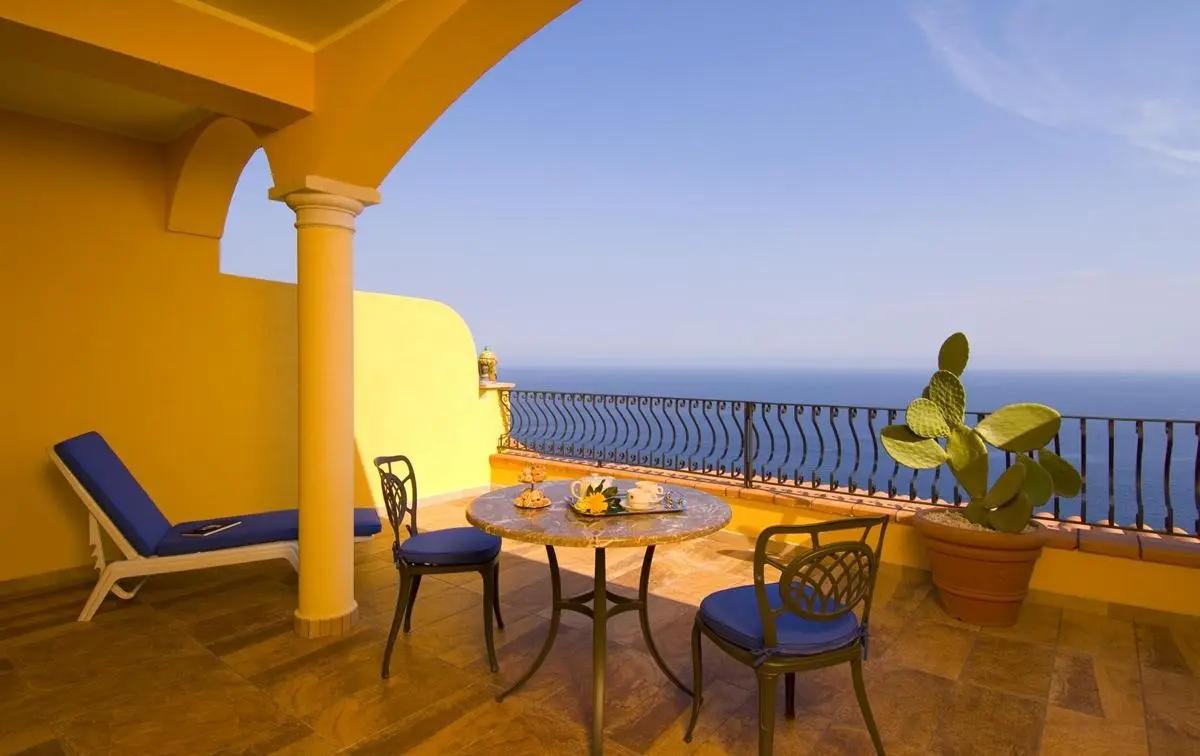 Baia Taormina Hotel — BAIA TAORMINA