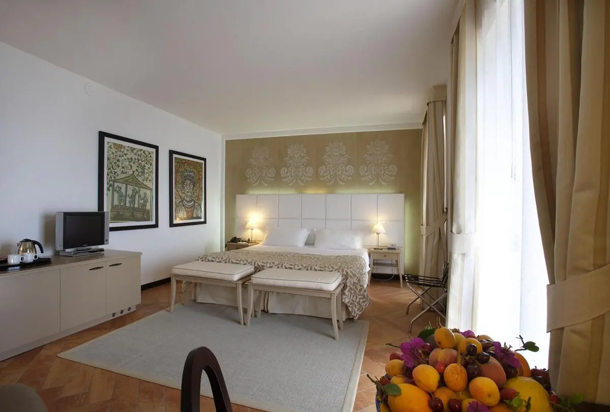 Baia Taormina Hotel — BAIA TAORMINA