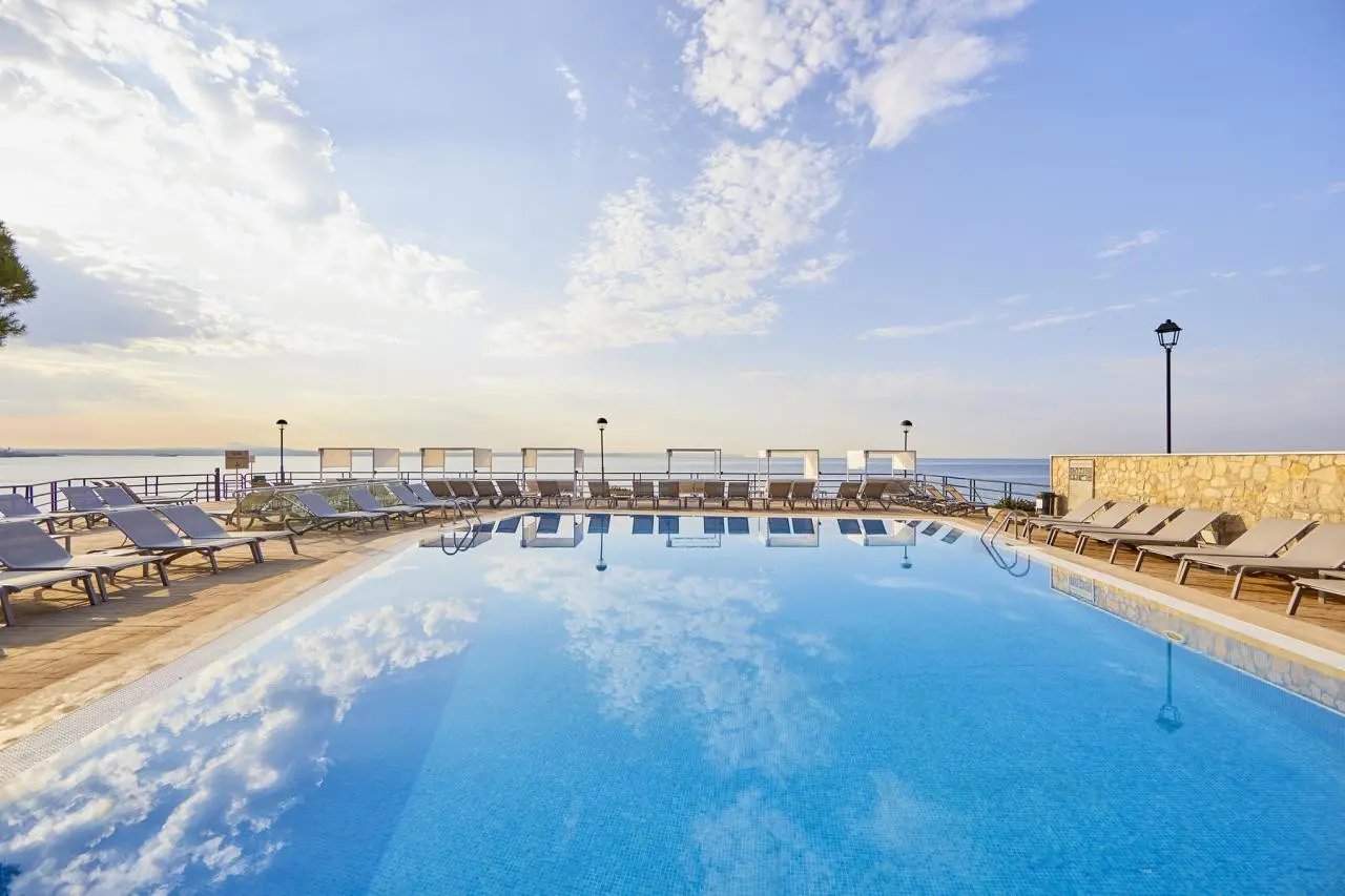 Barcelo Illetas Albatros — BARCELO ILLETAS ALBATROS