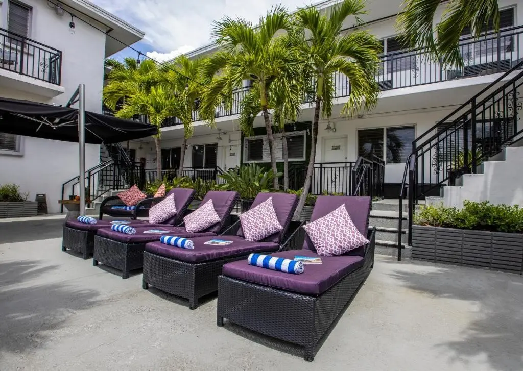Beachside Apartment Hotel Miami — BEACHSIDE APARTMENT HOTEL MIAMI