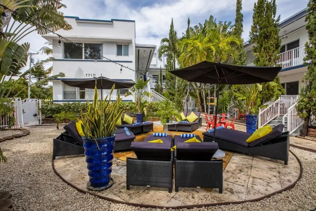 Beachside Apartment Hotel Miami — BEACHSIDE APARTMENT HOTEL MIAMI