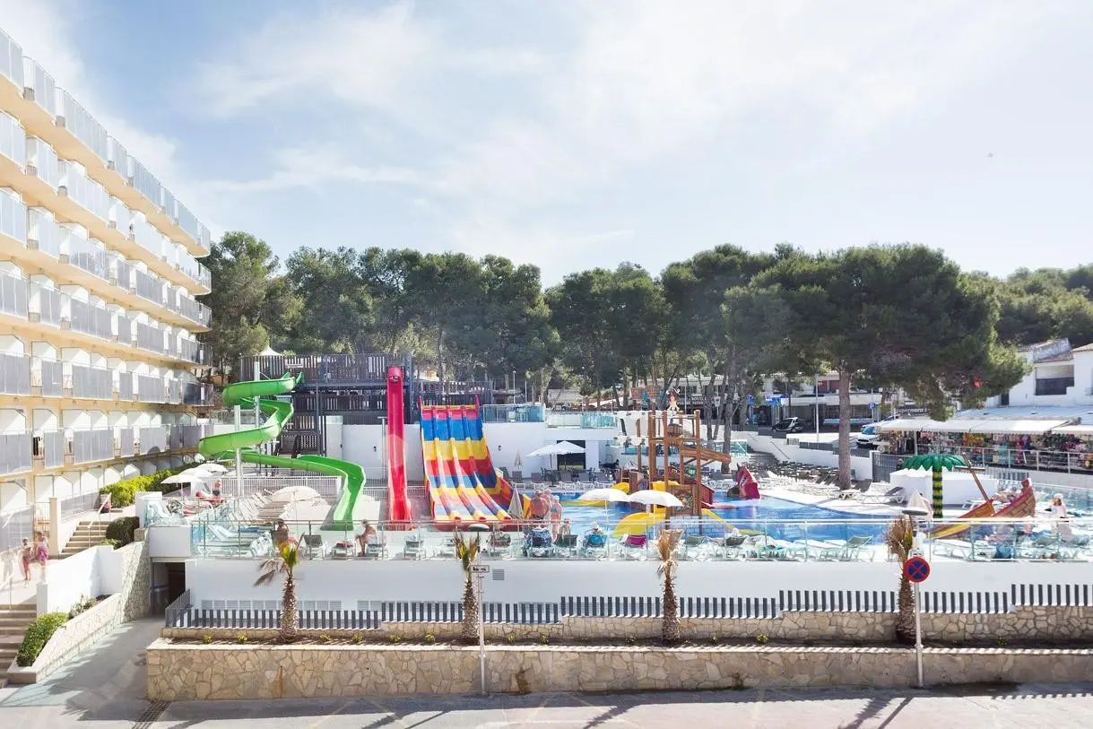 Best Cap Salou — BEST CAP SALOU