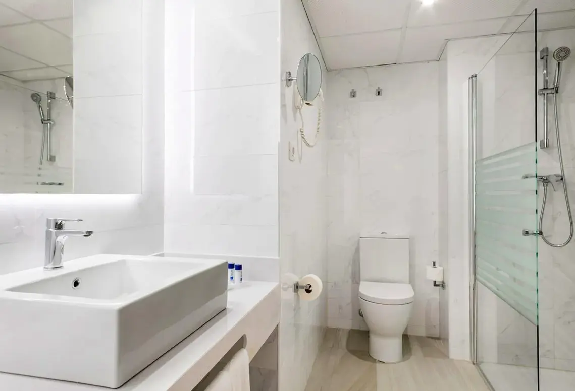 Łazienka w pokoju hotelu Best Maritim