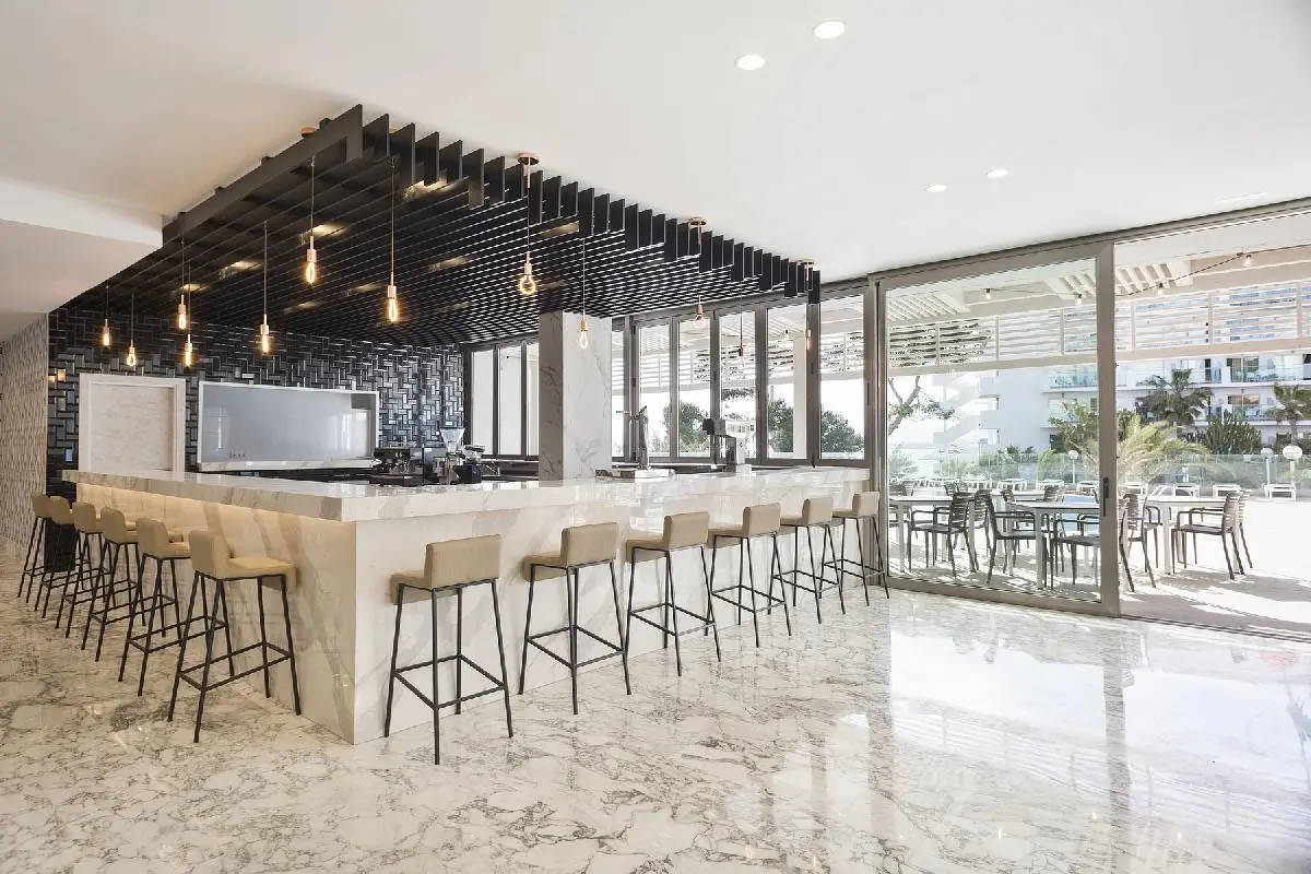 Best Negresco — BEST NEGRESCO