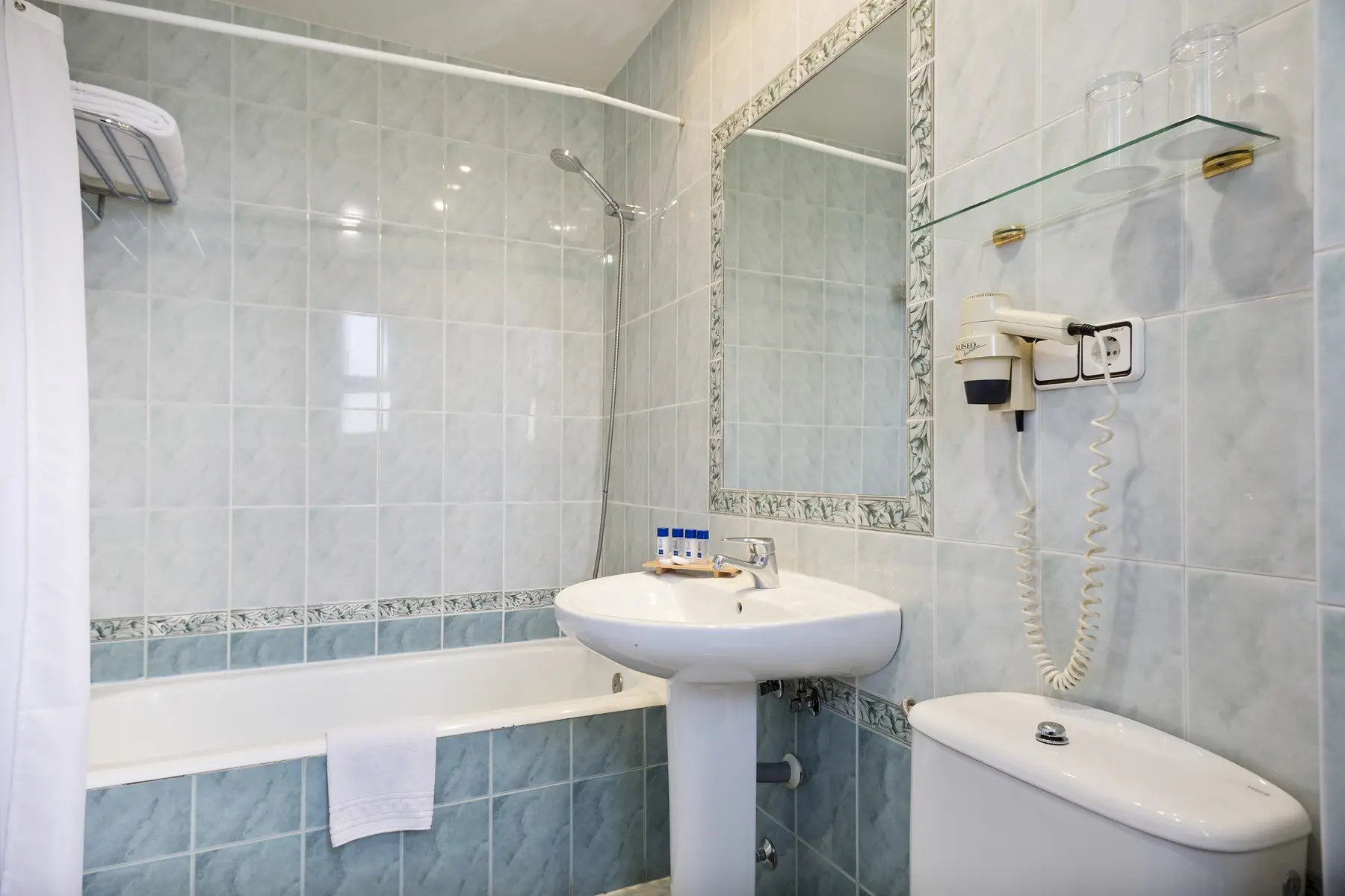 Best Osuna Madrid Feria — BEST OSUNA MADRID FERIA