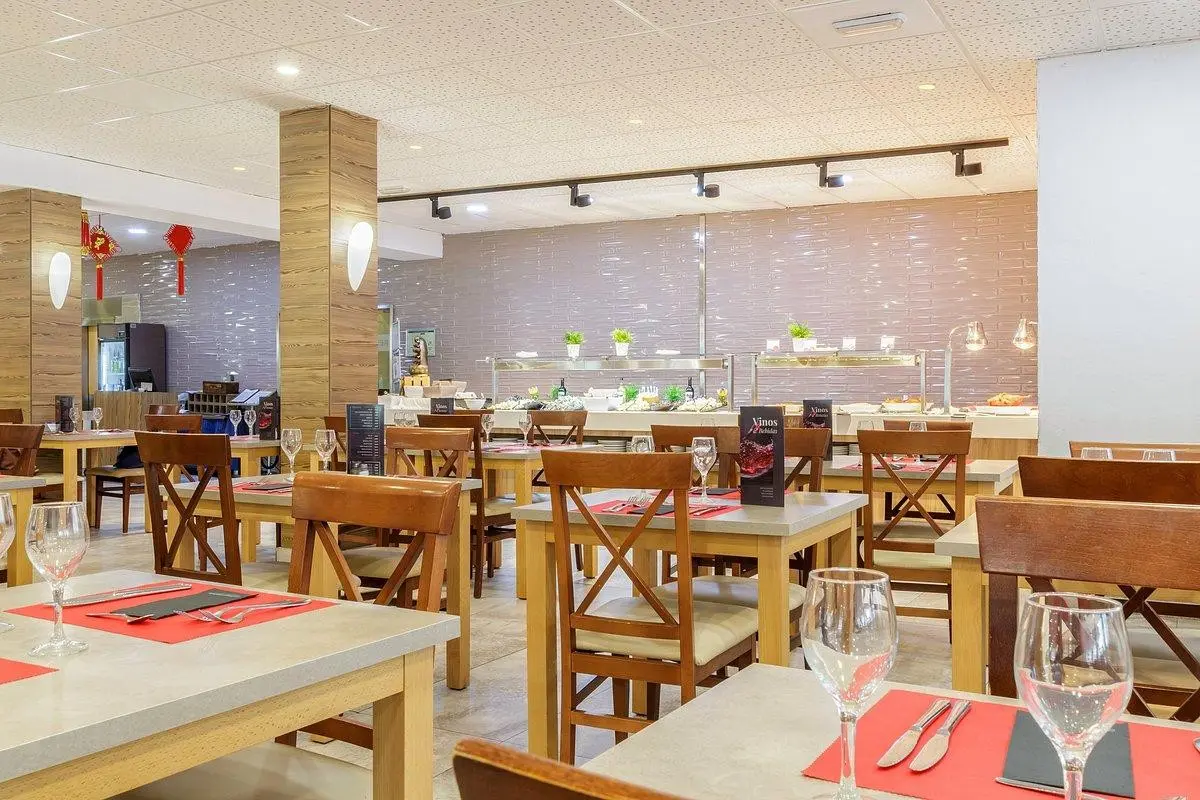 Restauracja i jedzenie w hotelu Best Siroco