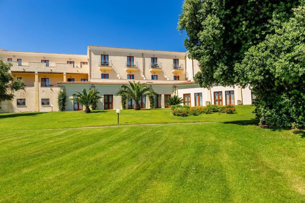 Blu Morisco Village — BLU HOTEL MORISCO