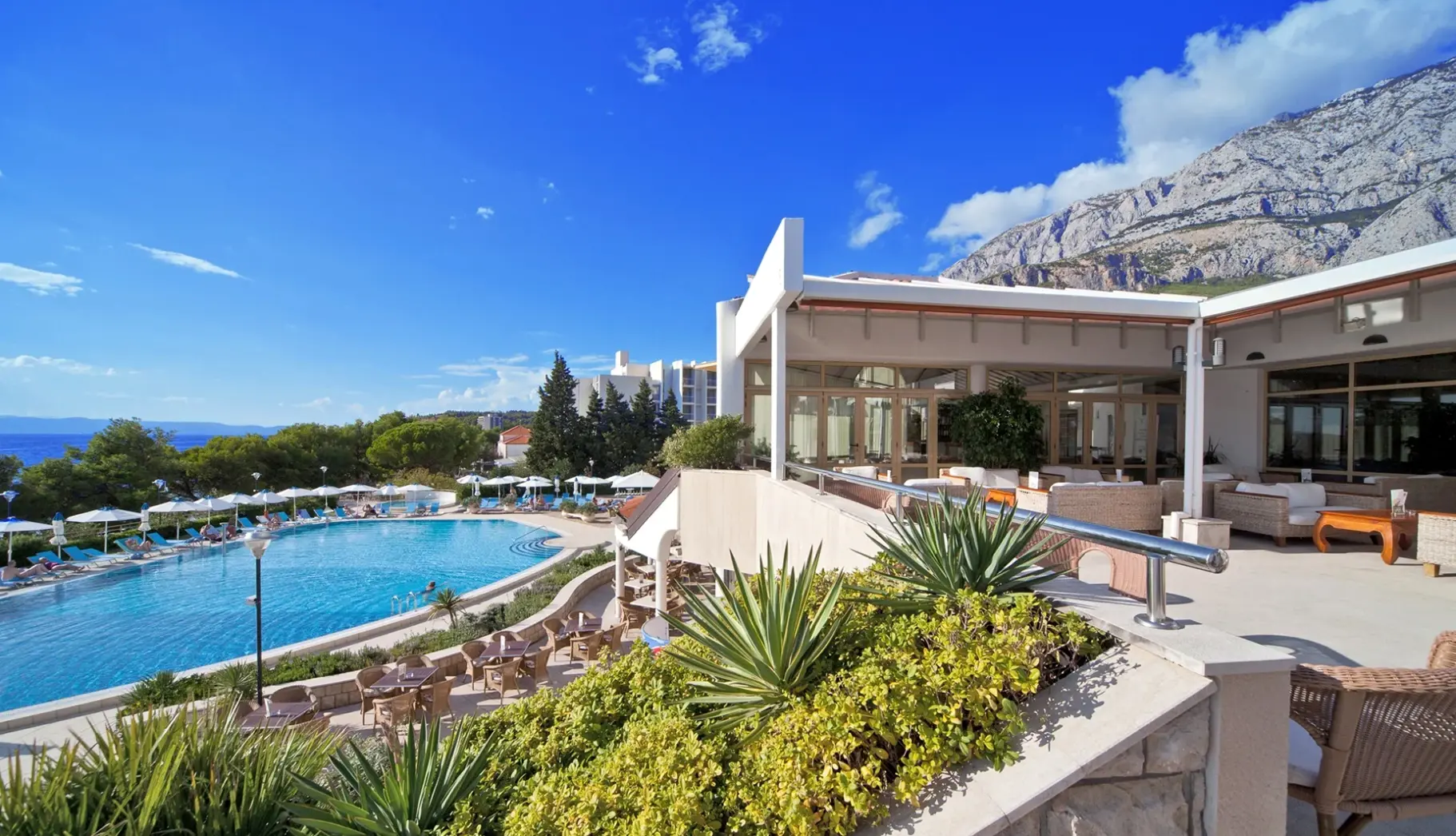 Basen w hotelu Bluesun Resort Afrodita