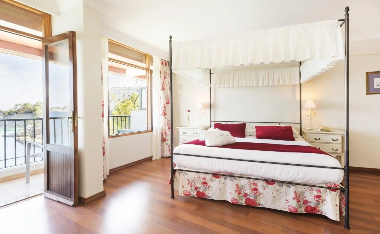 Pokój w hotelu Cala Fornells Hotel