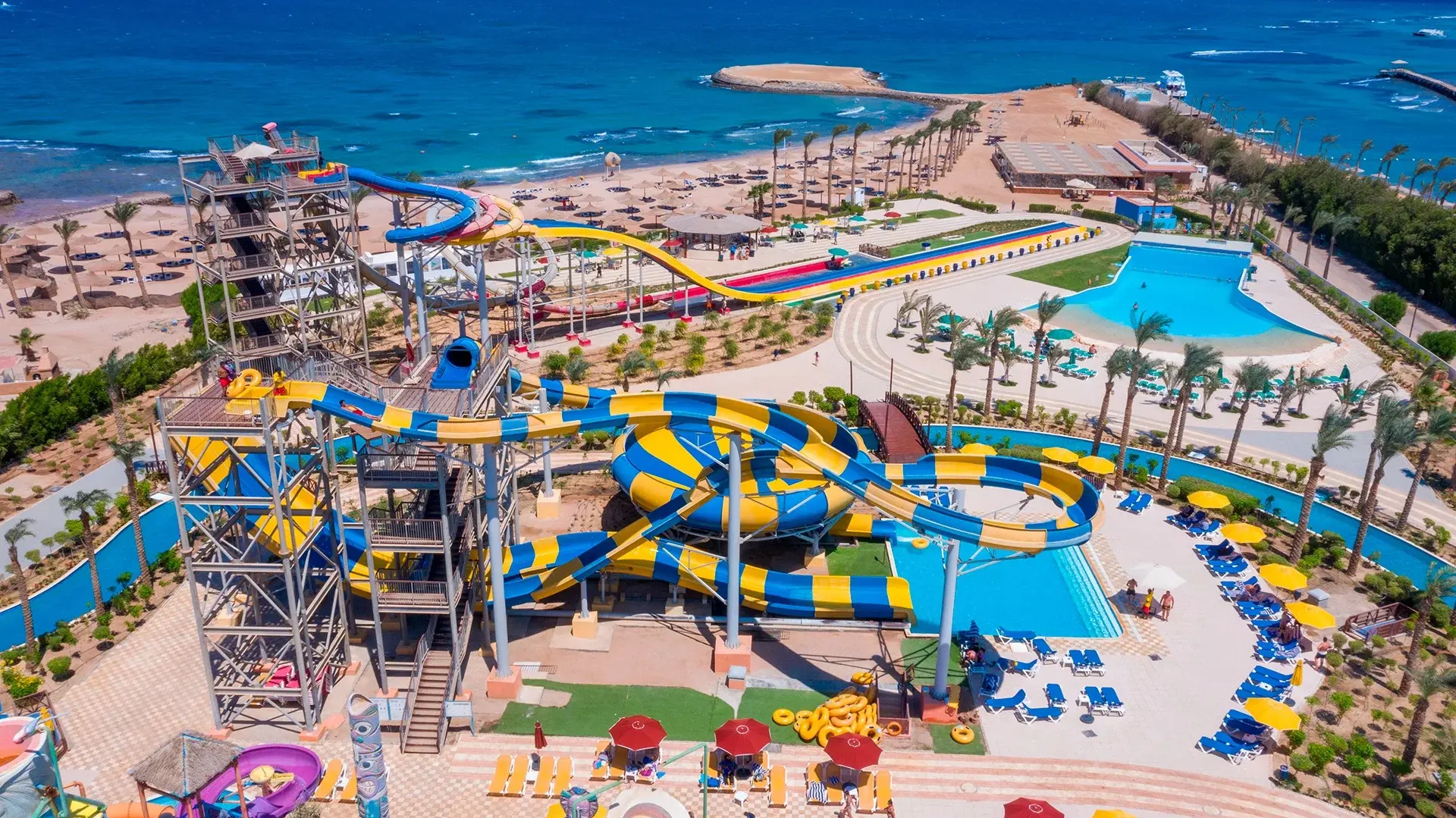 Basen w hotelu Calimera Blend Paradise Resort