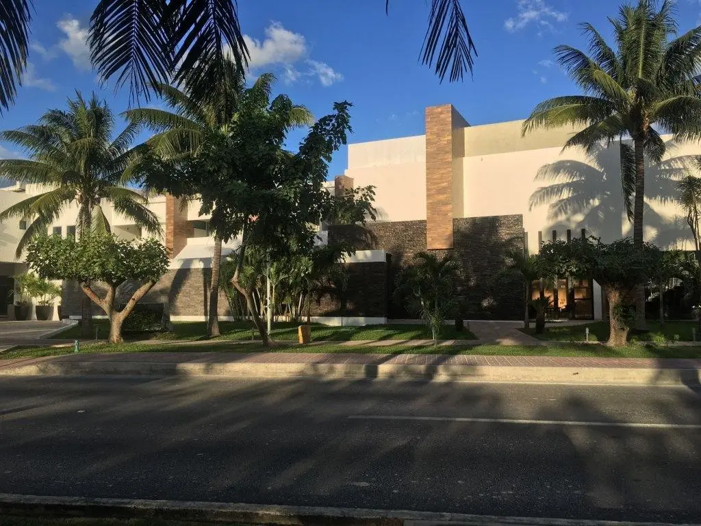 Cancun Bay Resort — CANCUN BAY RESORT