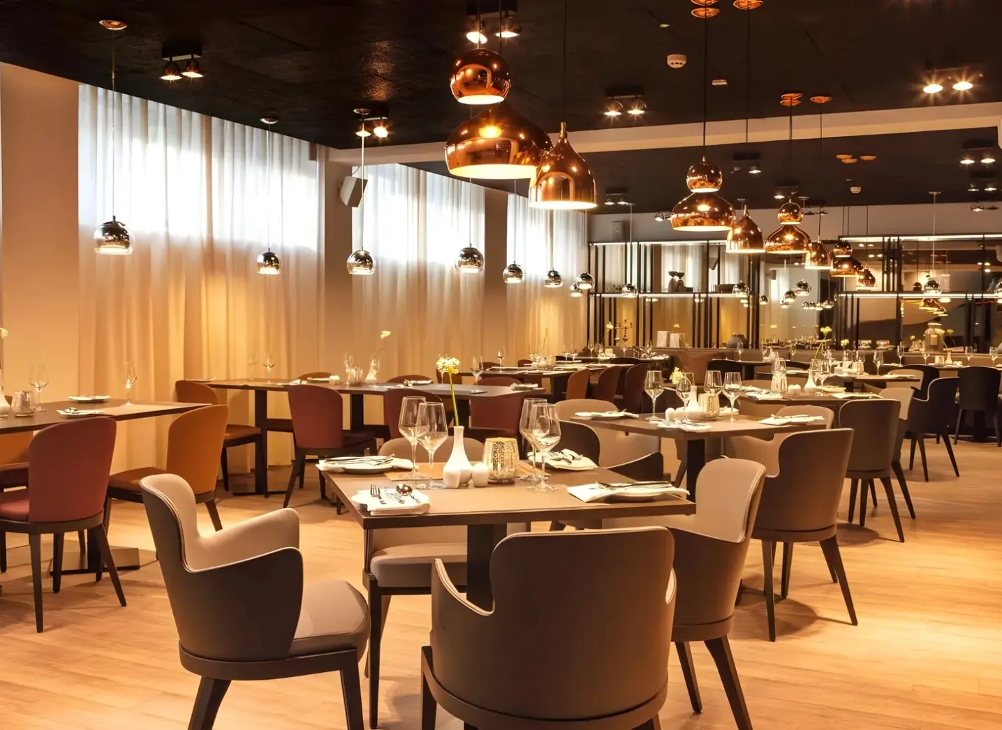 Restauracja i jedzenie w hotelu Centennial Nexus Hotel Tallinn
