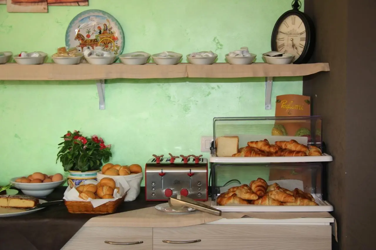 ChrisMare Hotel — CHRISMARE