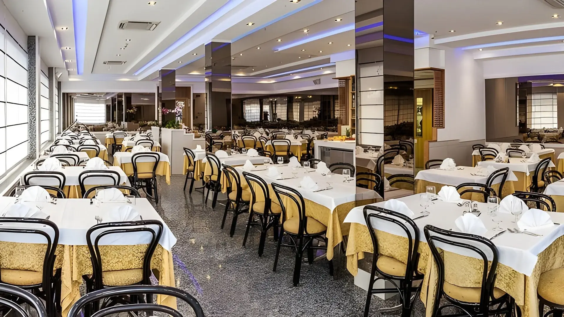 Restauracja i jedzenie w hotelu Christian