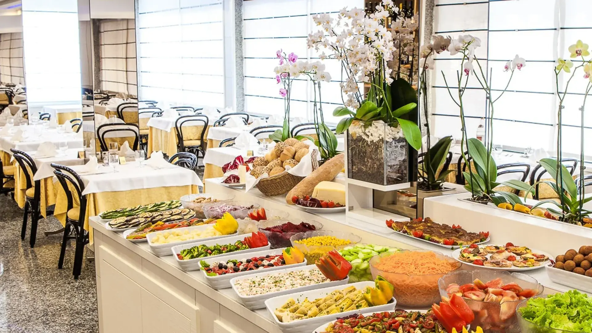 Restauracja i jedzenie w hotelu Christian