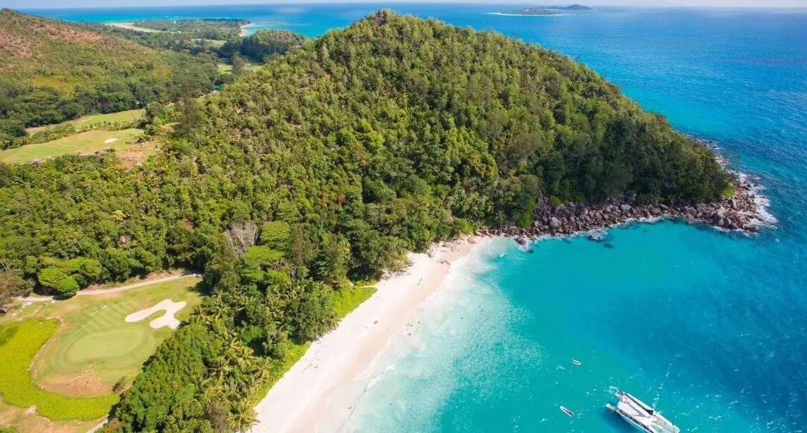 Constance Lemuria — CONSTANCE LÉMURIA RESORT