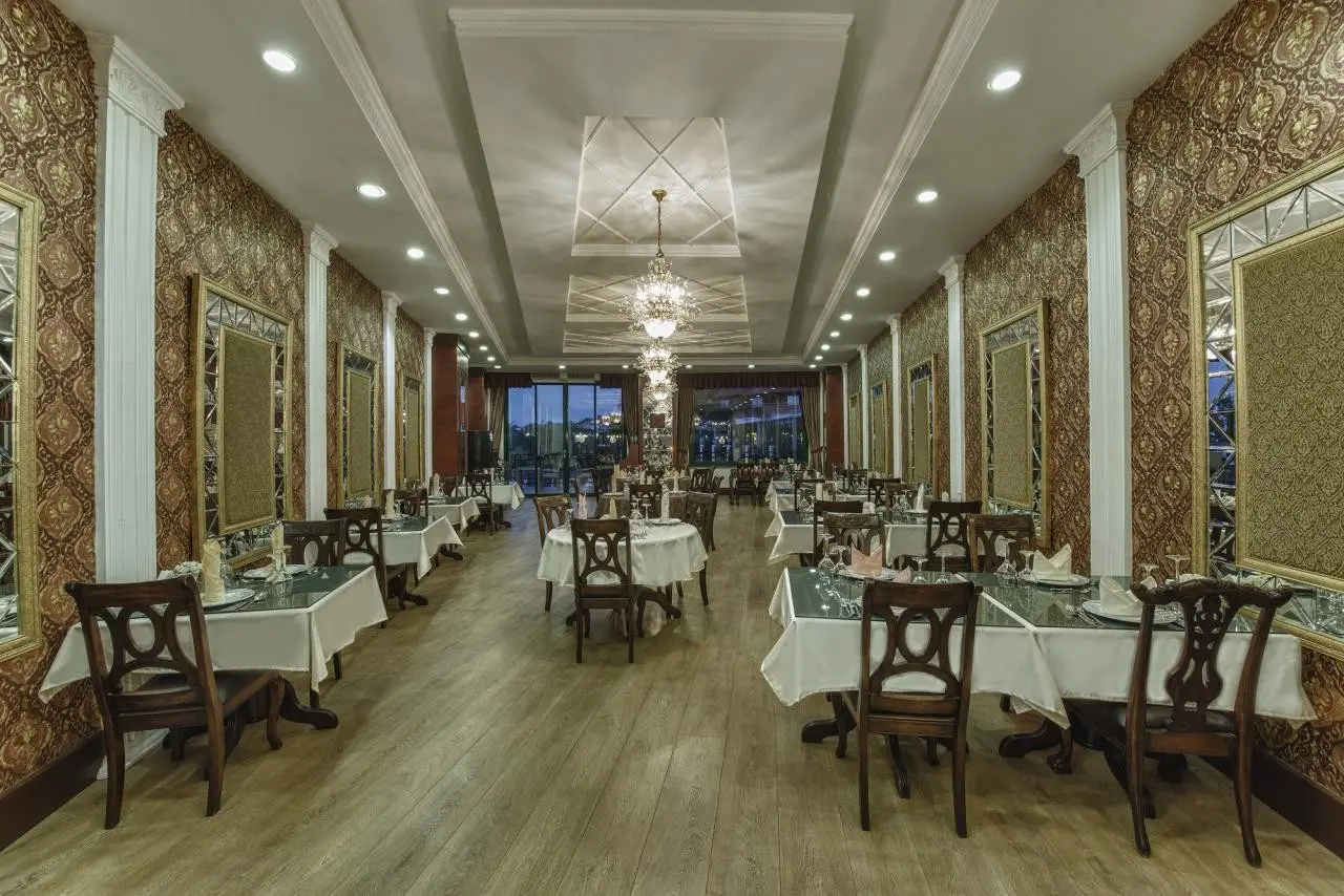 Delphin Palace — DELPHIN PALACE