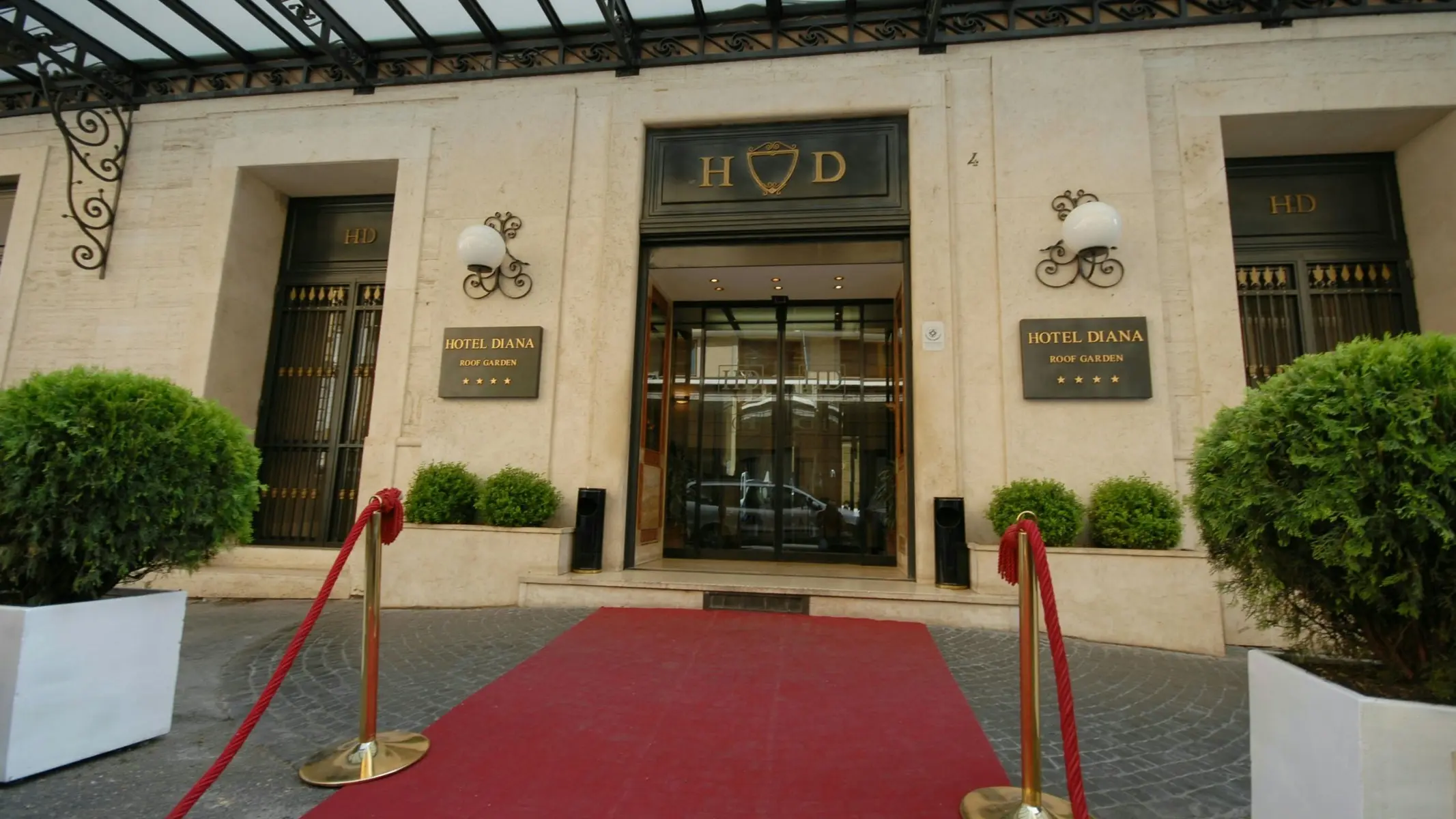 Diana Roof Garden — DIANA ROOF GARDEN