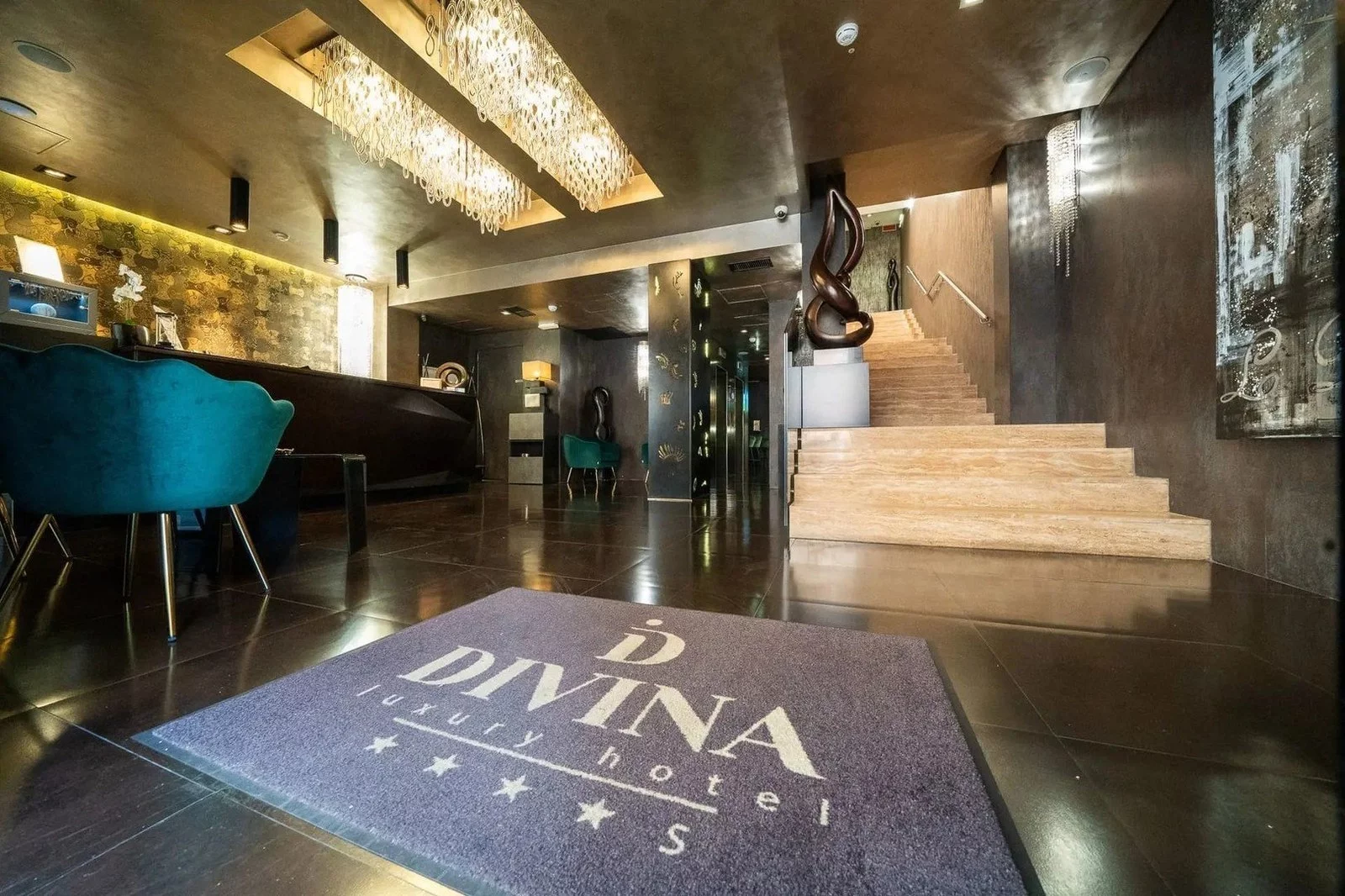 Hotel Divina Luxury
