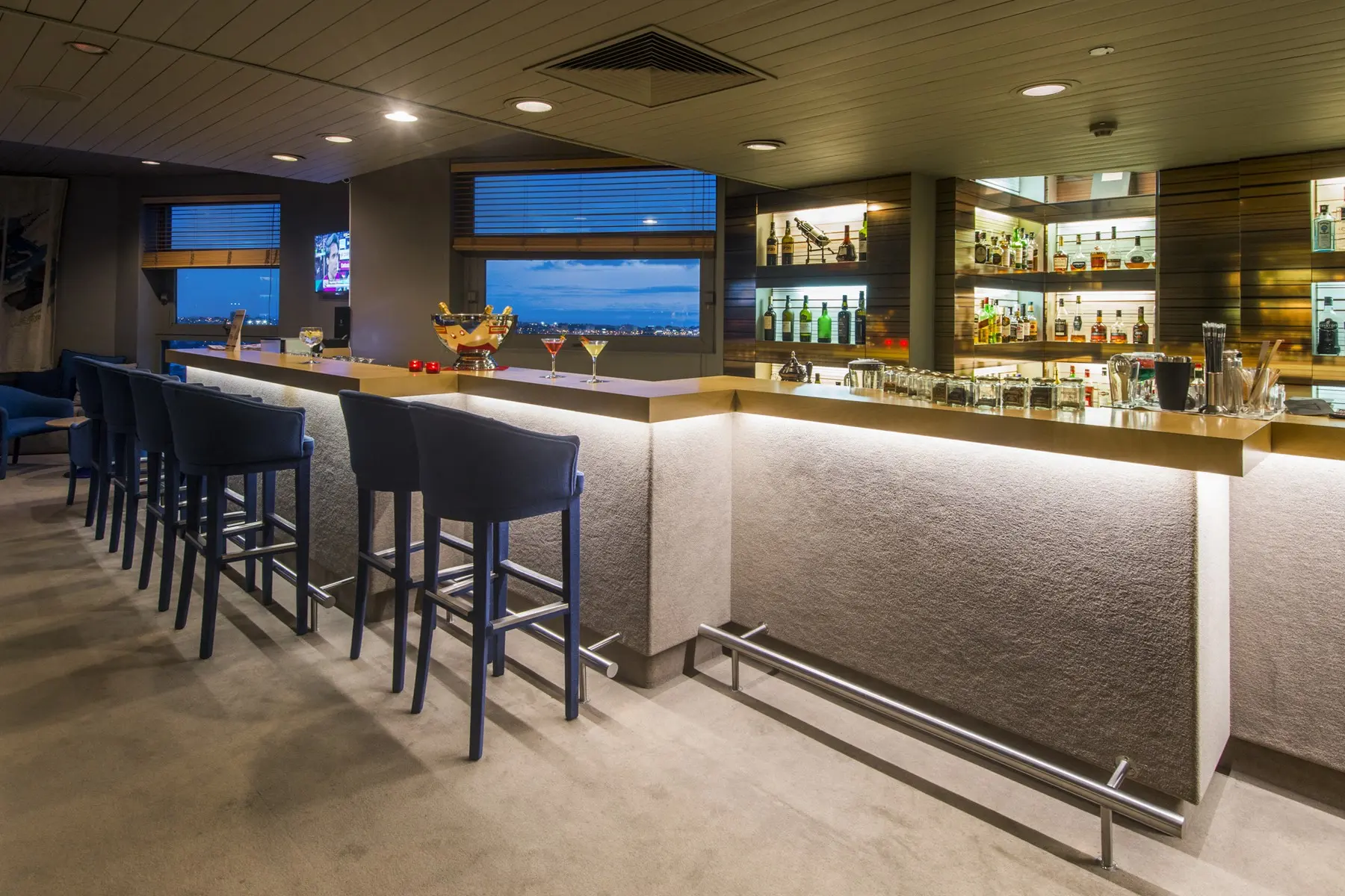 Dom Henrique — DOM HENRIQUE