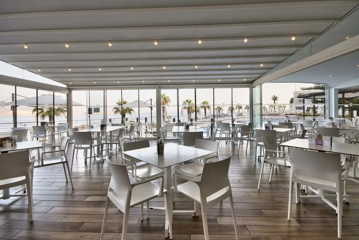 Restauracja i jedzenie w hotelu Doms Boutique Living