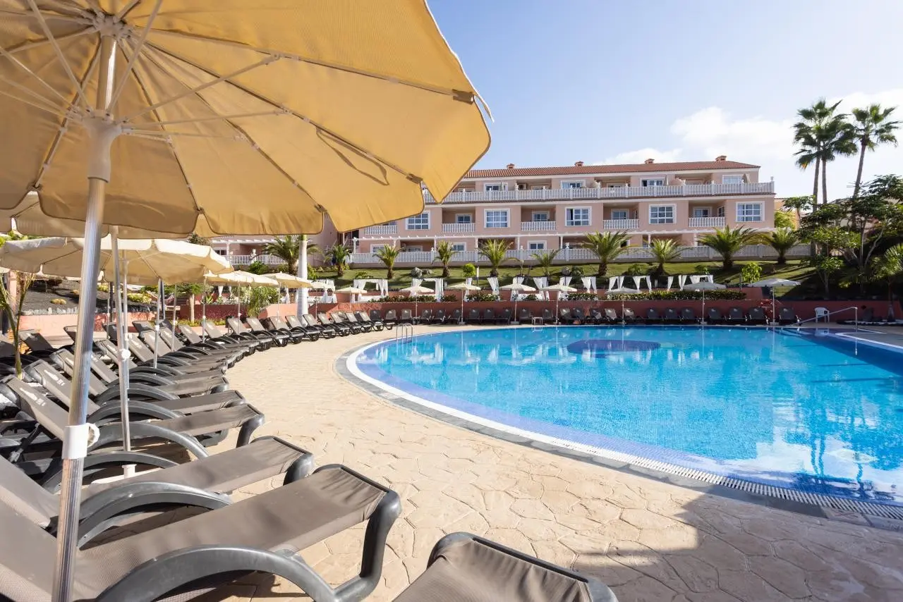 El Duque Hotel — EL DUQUE