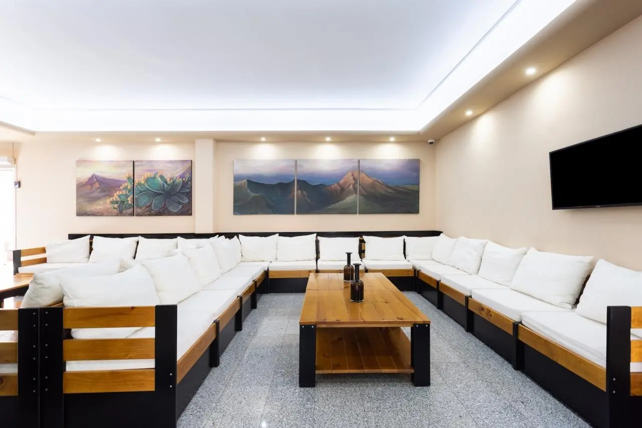 El Duque Hotel — EL DUQUE