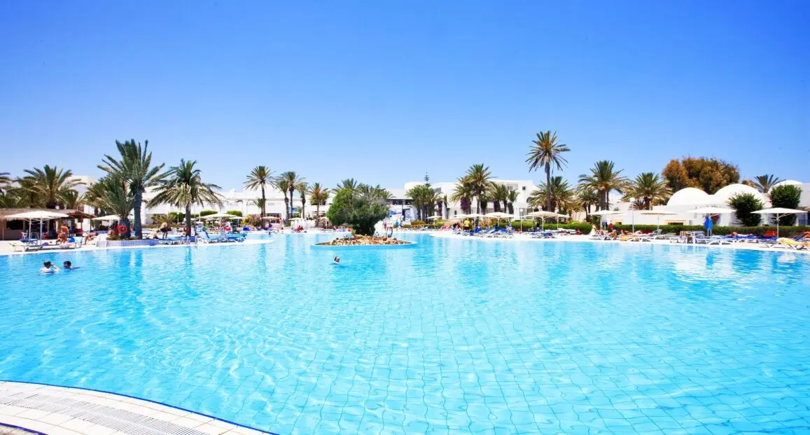 Basen w hotelu El Mouradi Djerba Menzel