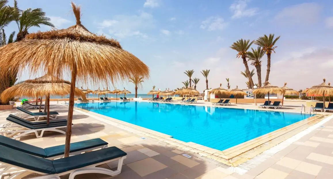 Basen w hotelu El Mouradi Djerba Menzel