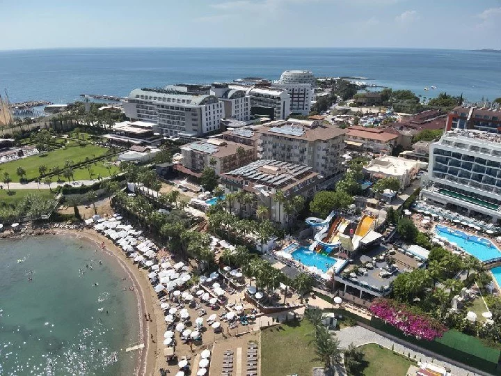 Hotel Eos Beach Resort