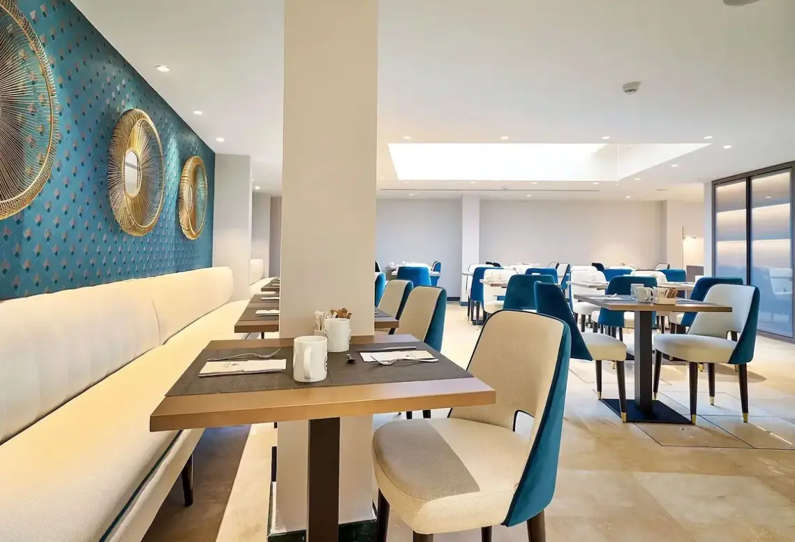 Restauracja i jedzenie w hotelu Eurostars Astoria