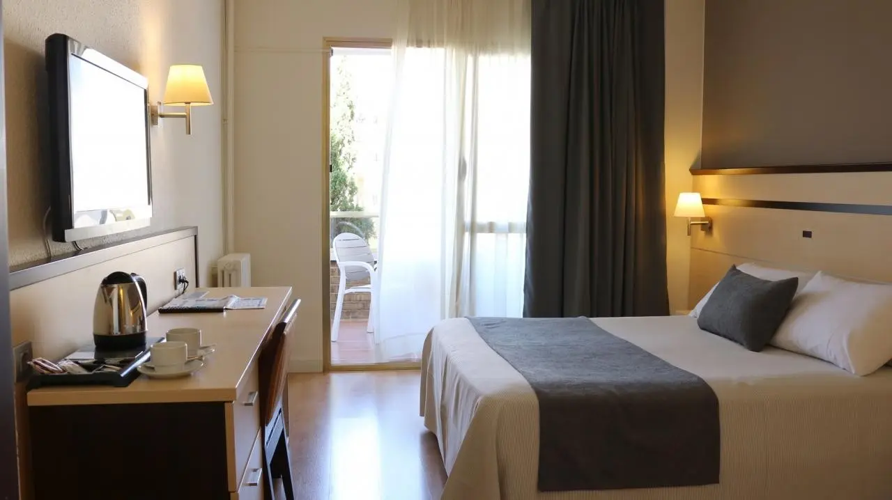 Golden Acqua Salou — GOLDEN PORT SALOU & SPA