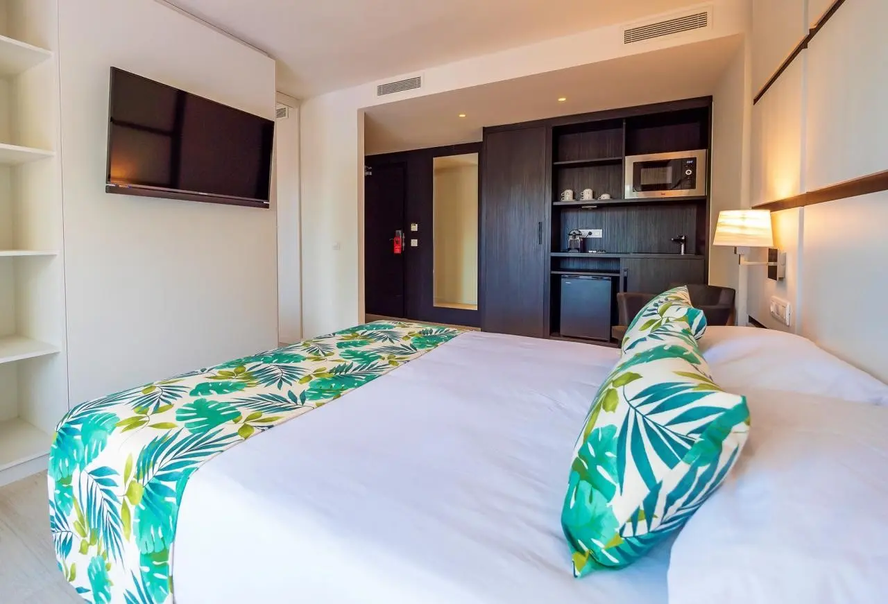 Golden Acqua Salou — GOLDEN PORT SALOU & SPA