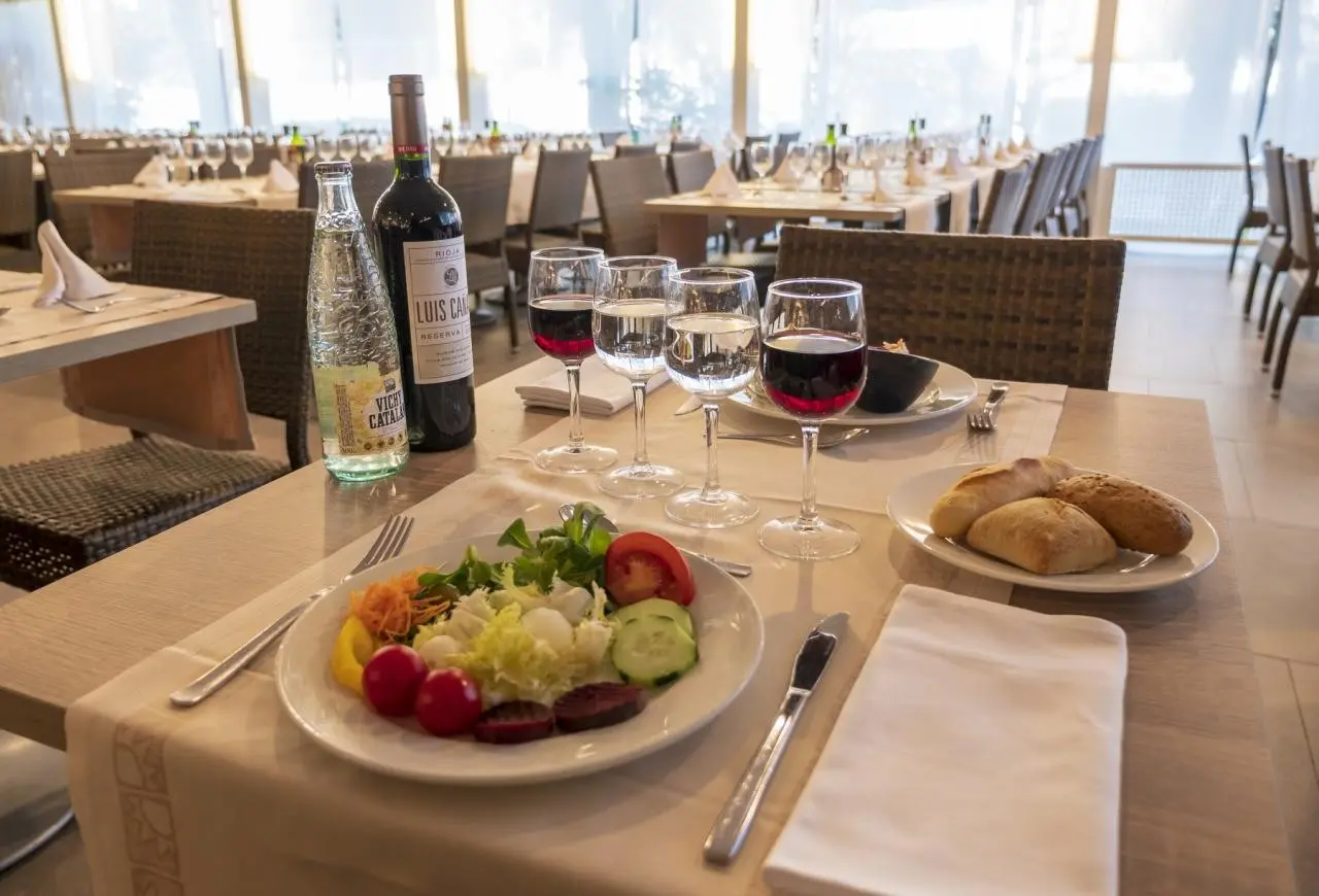 Golden Acqua Salou — GOLDEN PORT SALOU & SPA