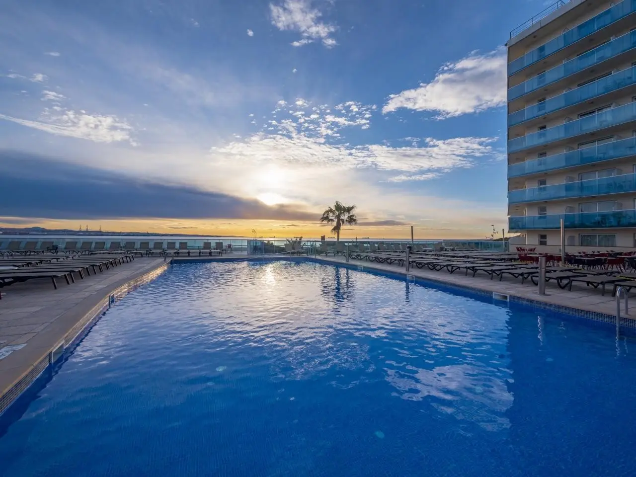 Golden Donaire Beach — GOLDEN DONAIRE BEACH