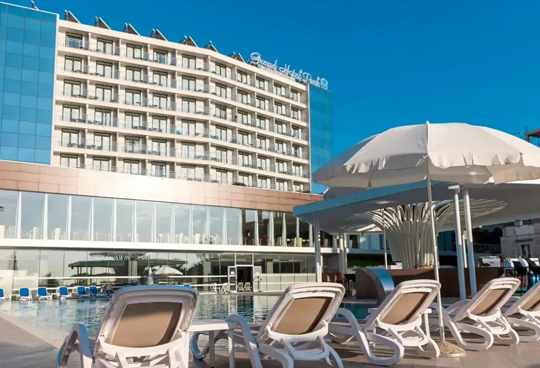Basen w hotelu Grand Hotel Park