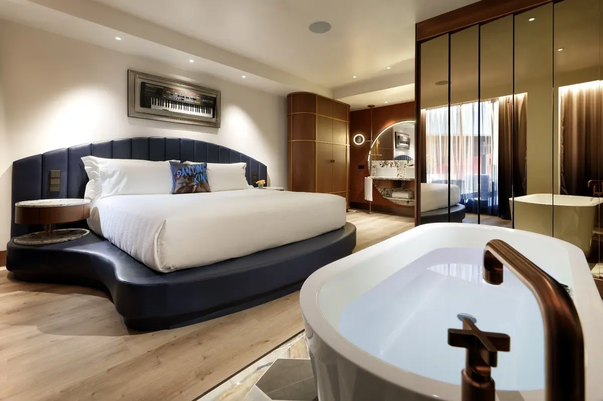 Hard Rock Hotel Madrid — HARD ROCK HOTEL MADRID