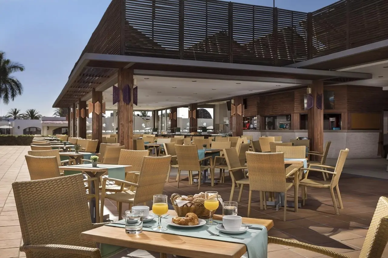 HD Parque Cristobal Gran Canaria — HD PARQUE CRISTÓBAL GRAN CANARIA