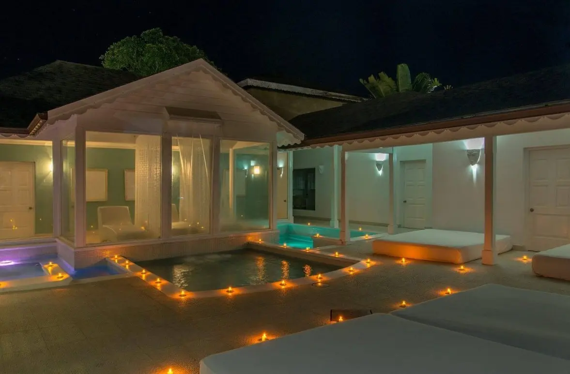 Hedonism II Resort — HEDONISM II RESORT