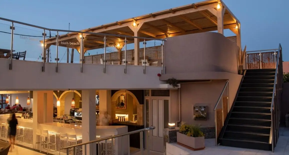 Restauracja i jedzenie w hotelu High Beach