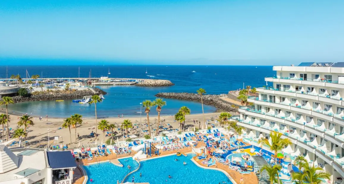 Widok z hotelu Hovima La Pinta Beachfront Family Hotel