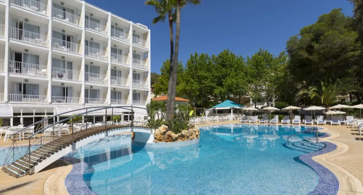 Basen w hotelu Hsm SOlivera Hotel & Apartments