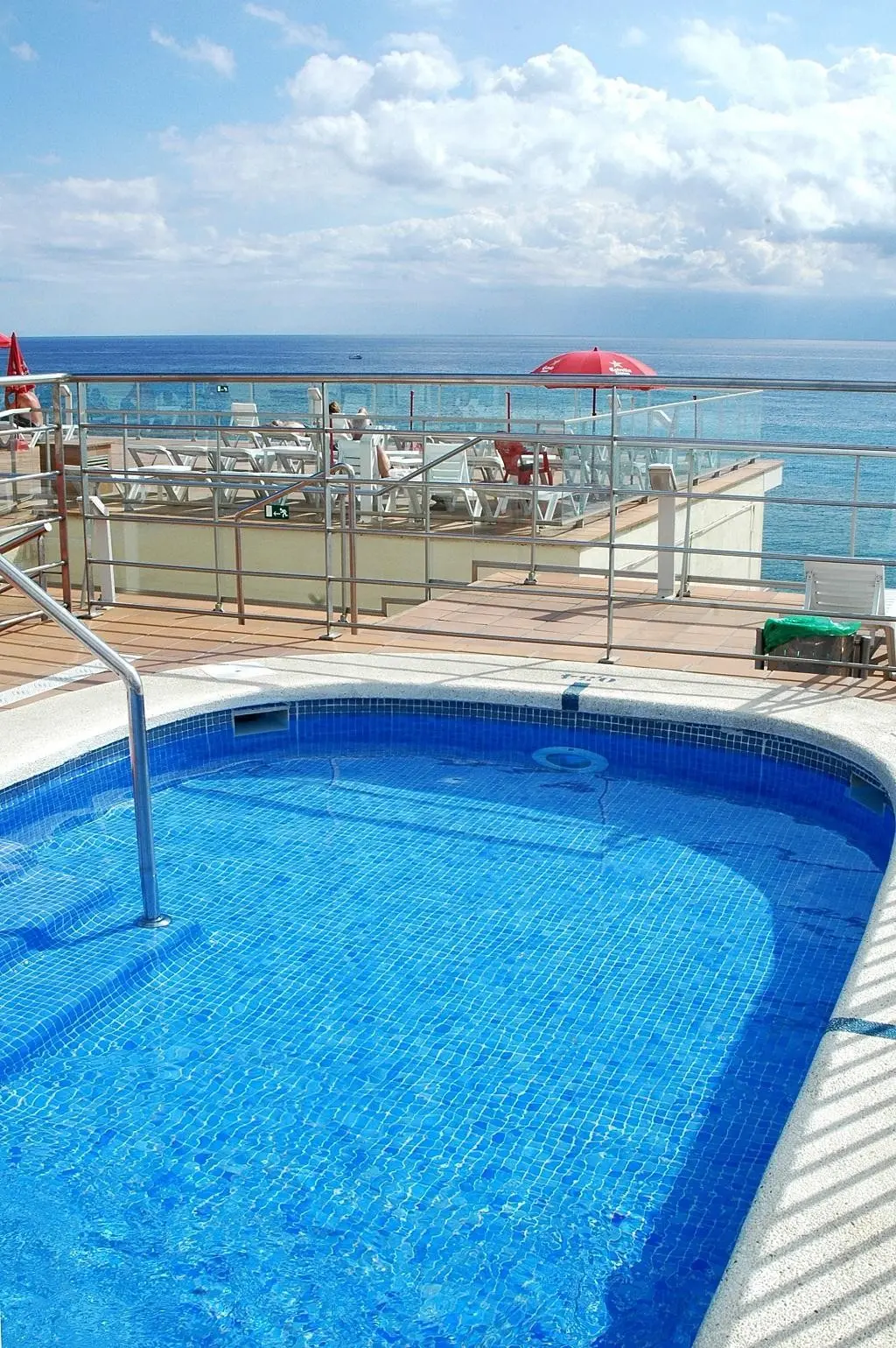 Basen w hotelu Htop Pineda Palace